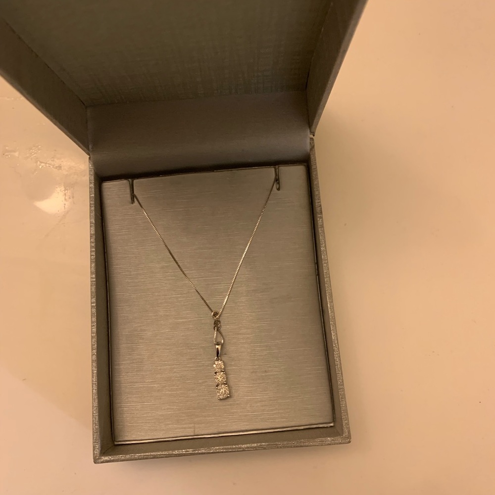 ZALES Diamond necklace